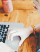 Cosa indossare per un colloquio di lavoro online