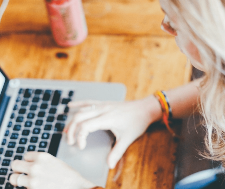 Come prepararsi per un colloquio di lavoro online